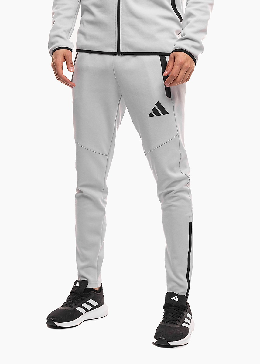 Vyriškos kelnės adidas Tiro 26 Travel Sweat KF6071